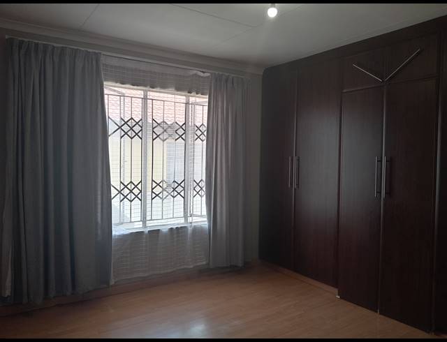 3 BEDROOM FREEHOLD FOR SALE IN LEACHVILLE
